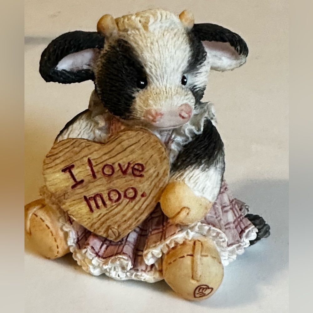 Adorable figurine collectible from Mary’s Moo Moos—“I Love Moo”